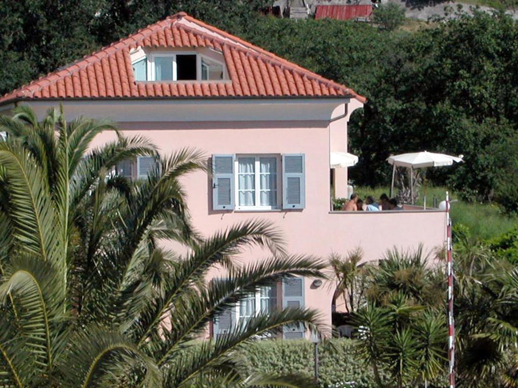 Residence Pian Dei Boschi ปิเอตราลิกูเร ภายนอก รูปภาพ
