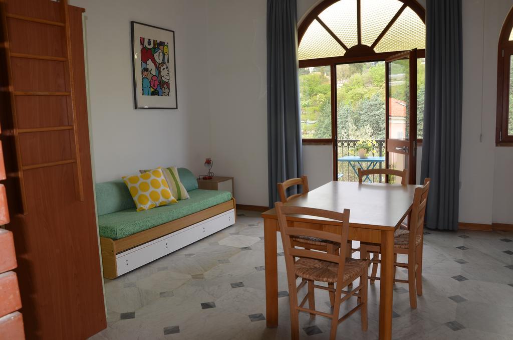 Residence Pian Dei Boschi ปิเอตราลิกูเร ภายนอก รูปภาพ